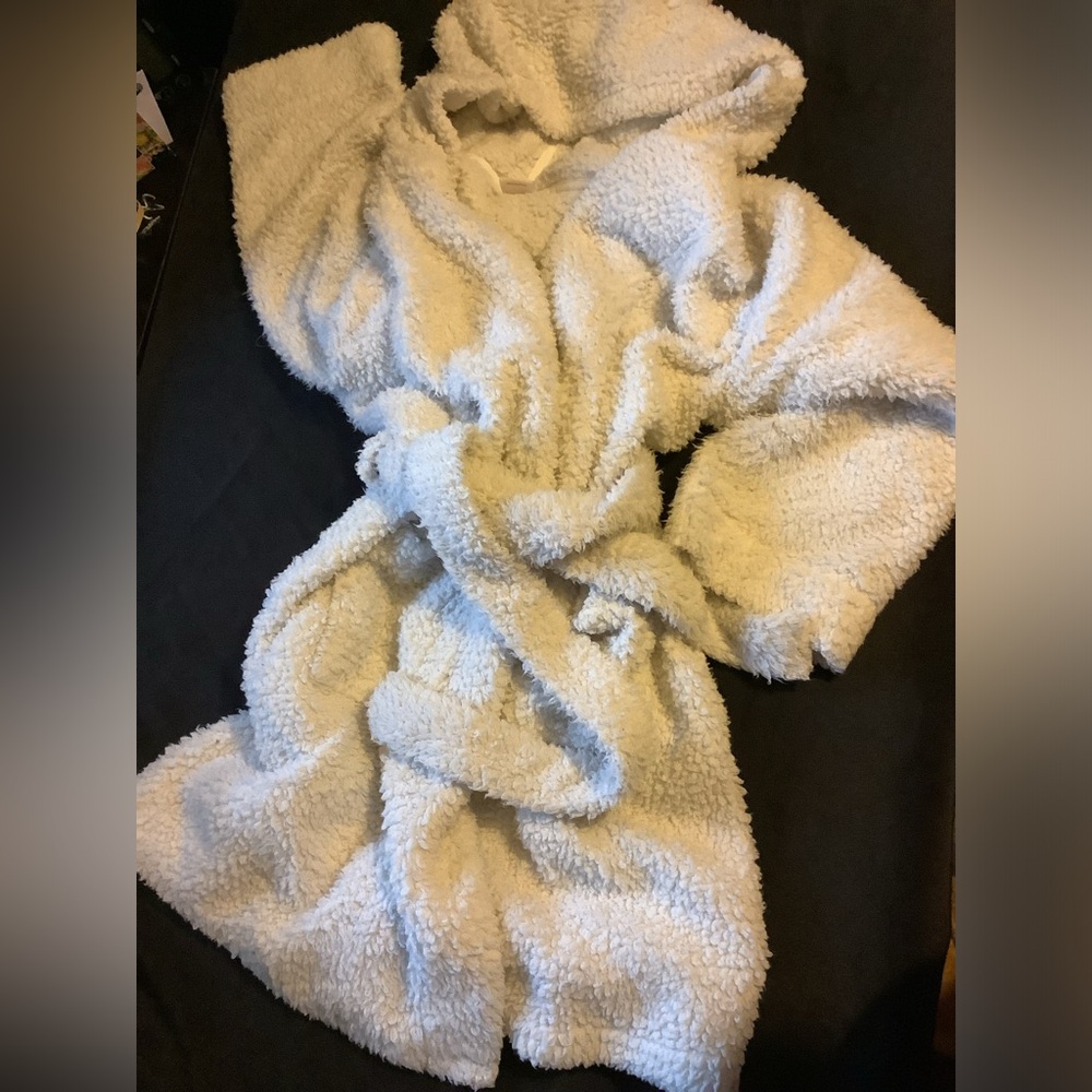 Cat and Jack white robe with ears size large 10/12